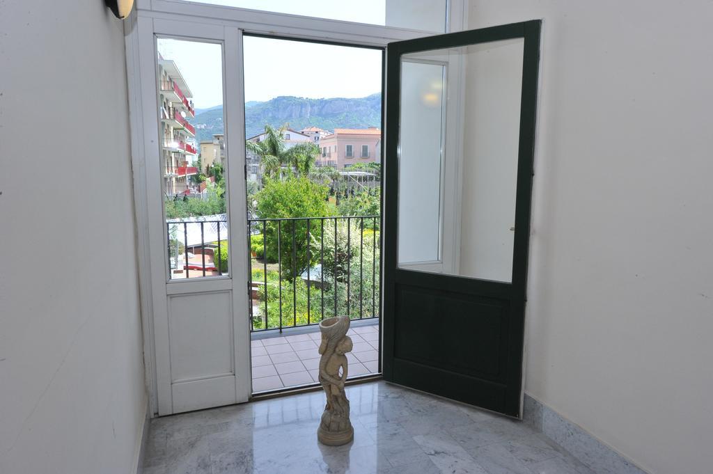Apartamento Victor'S House Sant'Agnello Habitación foto