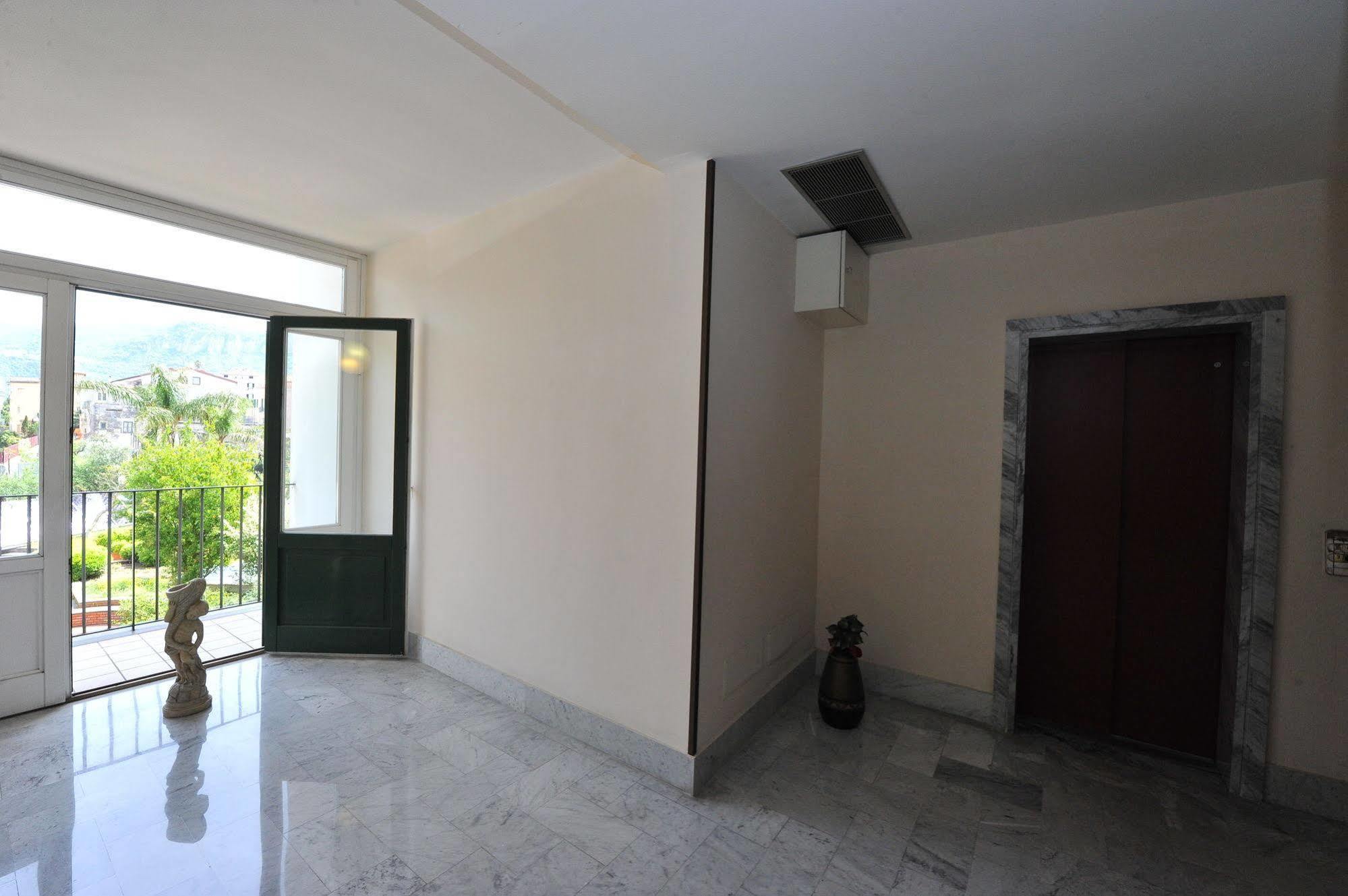 Apartamento Victor'S House Sant'Agnello Exterior foto
